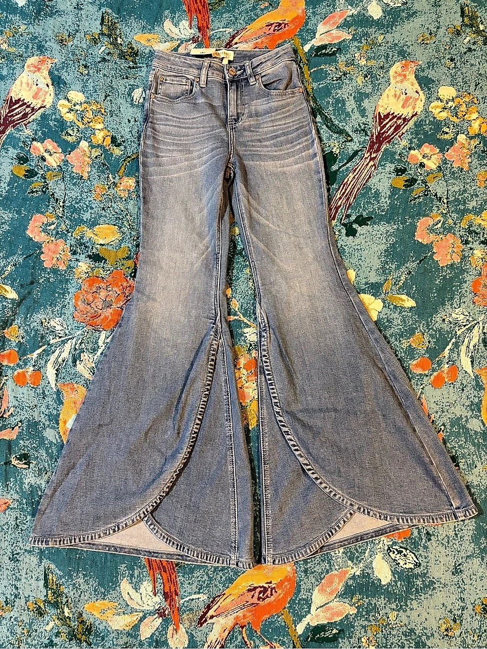 Shyanne High Rise Wide Leg Jeans Blue Waist 25 NWT